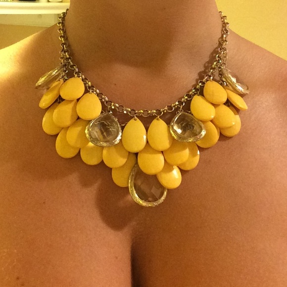 Beautiful bubble teardrop statement necklace