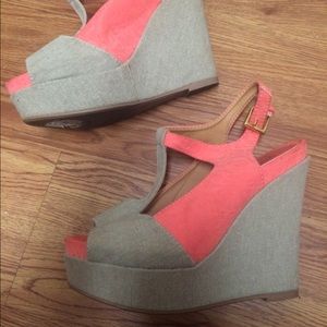 Summer wedges