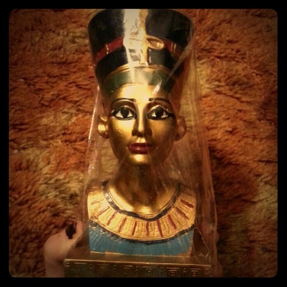 Cleopatra head