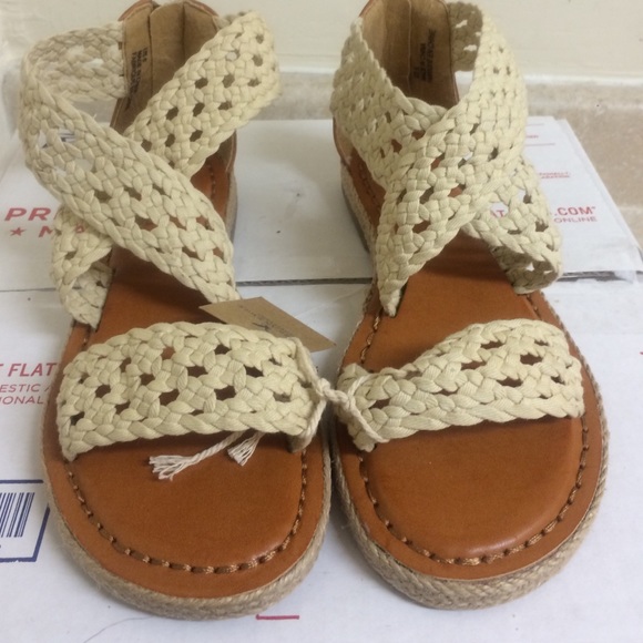 American eagle sandles