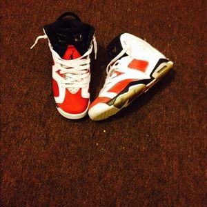 Carmines 6's