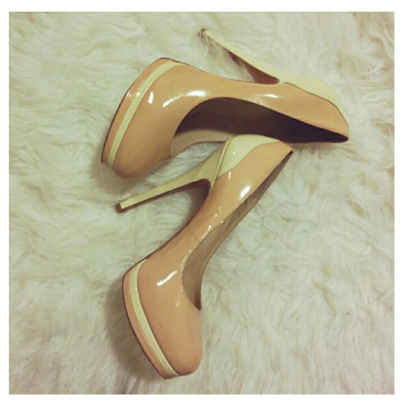 Sky-High Dolce Vita Nude/Cream Heels