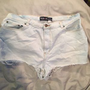 Bleached high waisted shorts