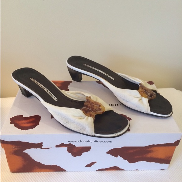 SOLD*Donald J Pliner mesh elastic Nappa wash shoes