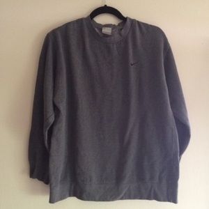 NIKE pullover sweatshirt