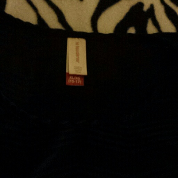 Crop top - Picture 2 of 3