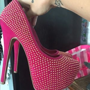 Pink posh gold studded pumps