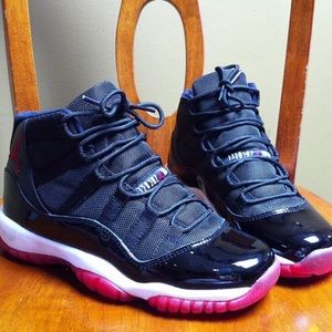 Women Jordan 11's