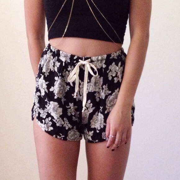 brandy Melville eve shorts, also on ♏️ercari - Picture 1 of 1