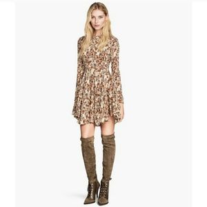 H&M Beautiful patterened dress