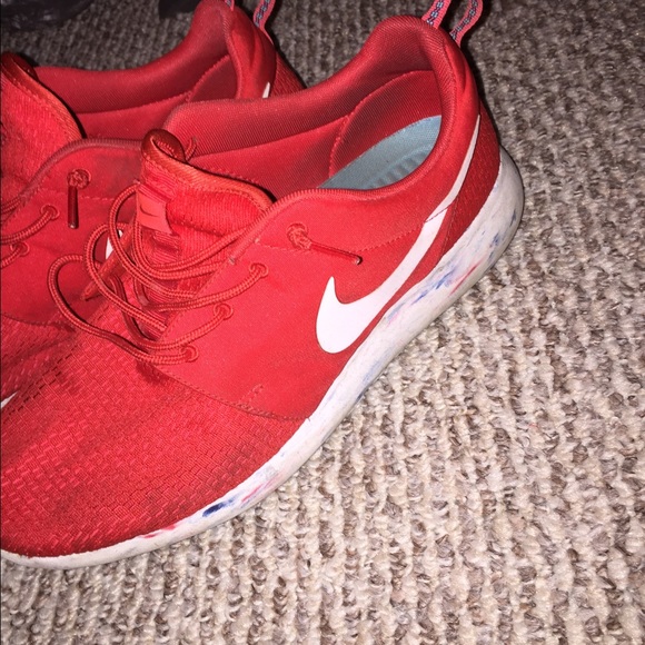 Red ROSHES - Picture 2 of 3