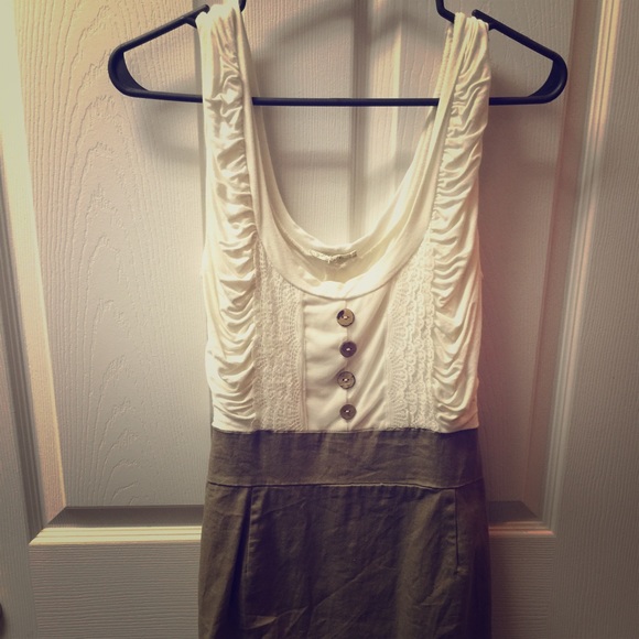 This is a boutique style dress made by Alythea!