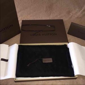 Louis Vuitton Monogram scarf noir black