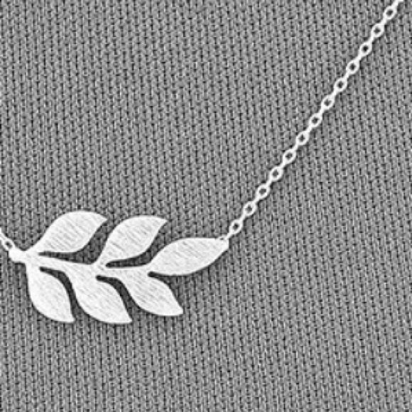Simply Dainty Leaf Pendant Necklace - Picture 3 of 3