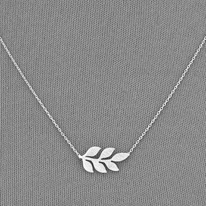 Simply Dainty Leaf Pendant Necklace