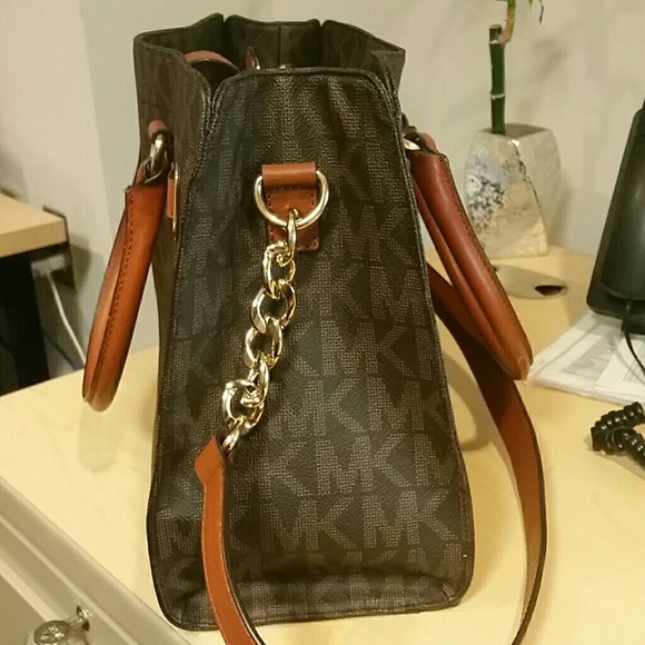 Michael Kors Hamilton handbag - Picture 3 of 4