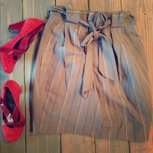 BCBG bow skirt! Cute professional wear