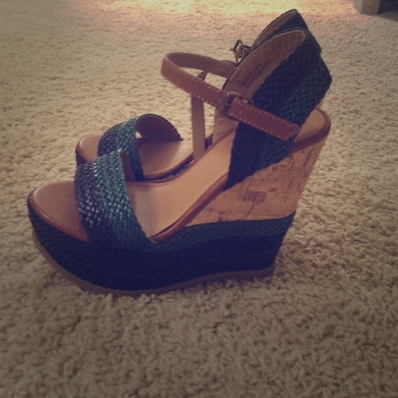 Summer Wedge! Mossimo