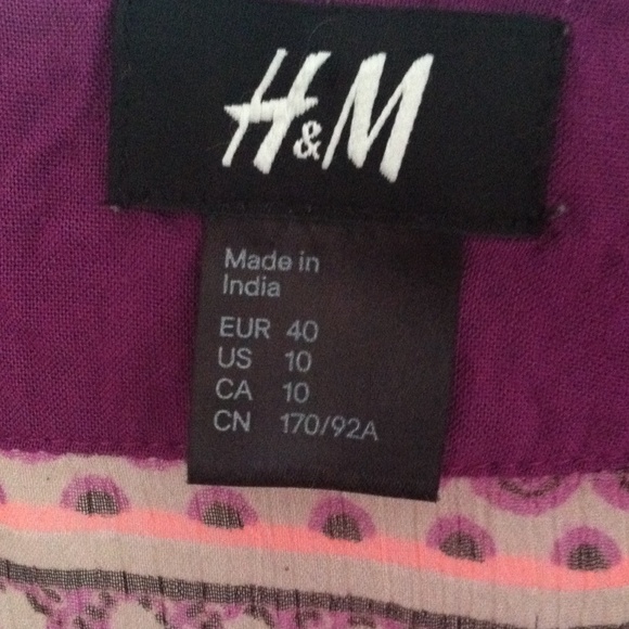 H&M Flowy Patterned Top - Picture 2 of 4