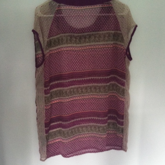 H&M Flowy Patterned Top - Picture 4 of 4