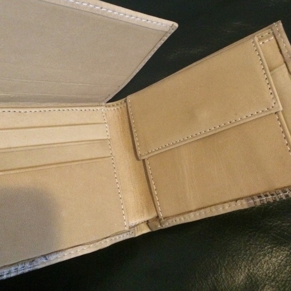 Chrysler wallet - Picture 4 of 4