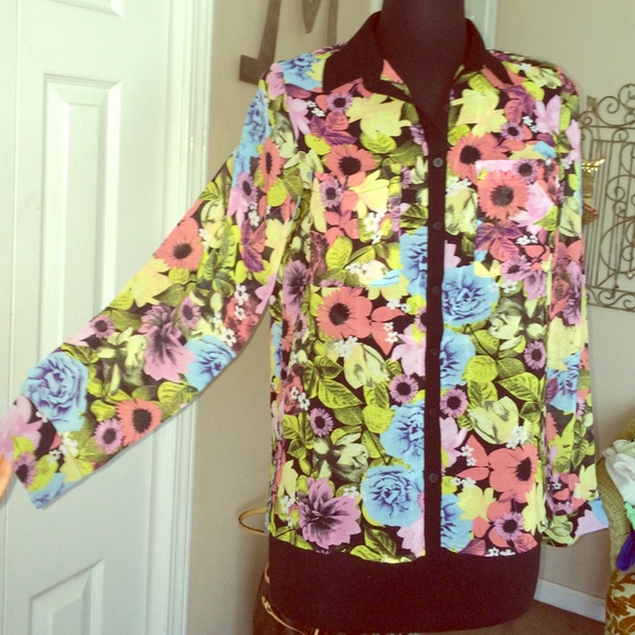 Sheer flower button down - Picture 1 of 2