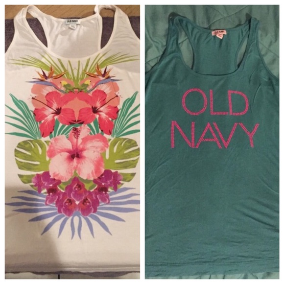 Bundle Sale 2 Summer ☀️Tanks 👚