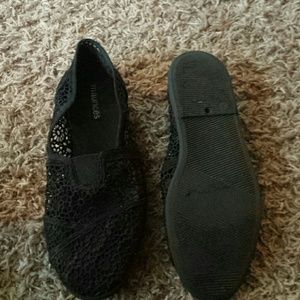Maurices black crochet shoes
