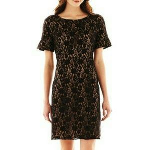 Elegant lace dress. Reposh!