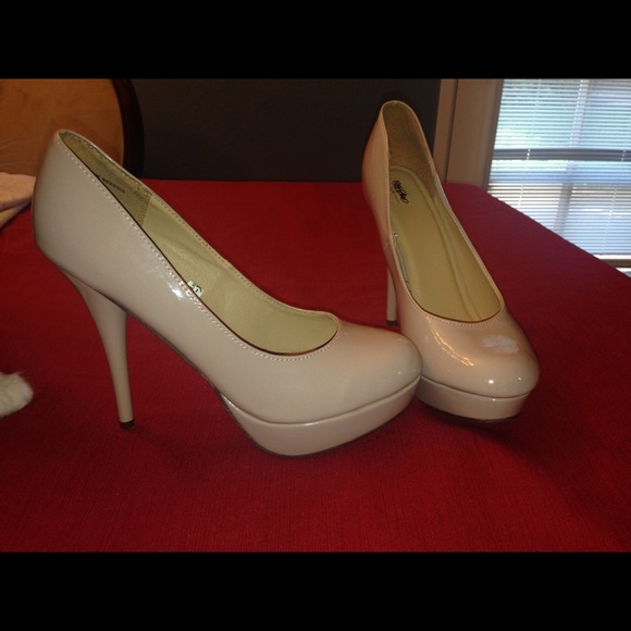 Nude heels