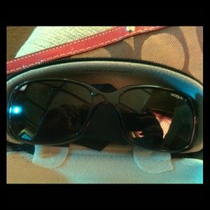 Authentic vogue sunglasses
