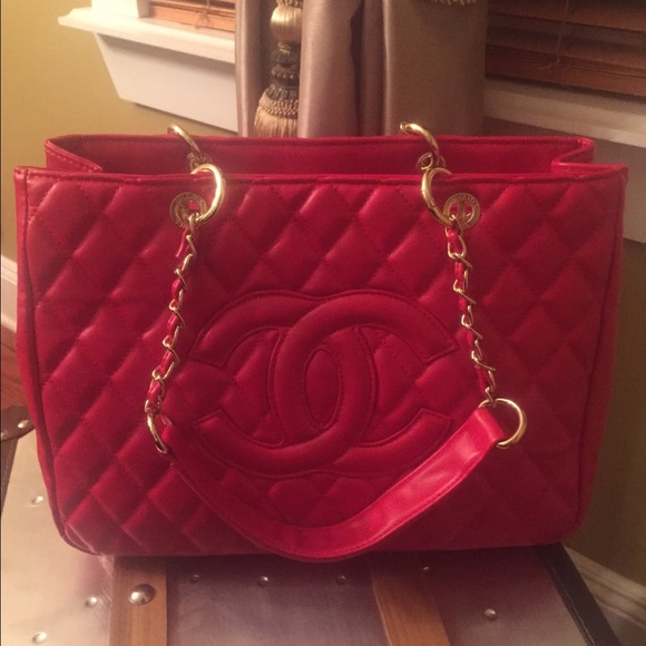 Handbags - Red Grand Shopper Tote