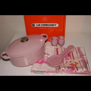 RARE!! PINK! Le Creuset Cast Iron Oval Pot