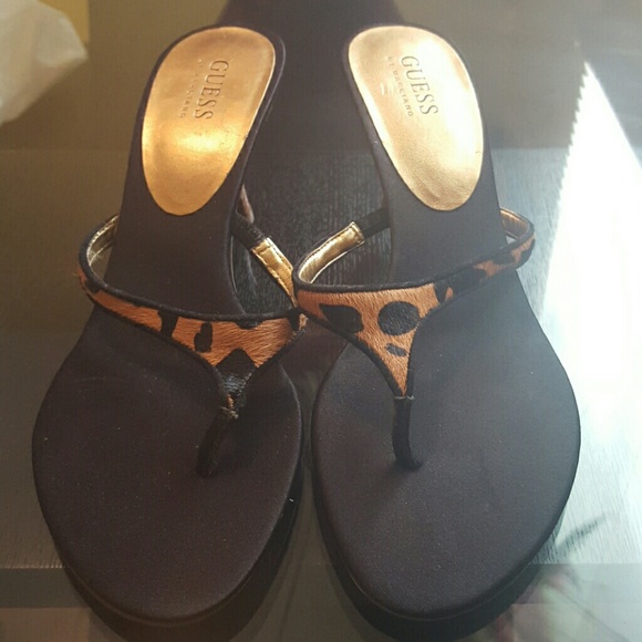 Guess by Mariano heel