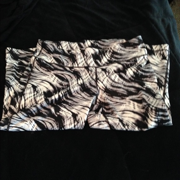 SOLD Cute workout capris