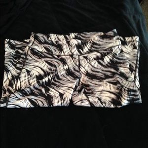 SOLD Cute workout capris