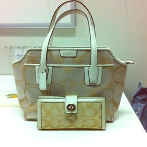 🌟REDUCED🌟Coach purse and wallet