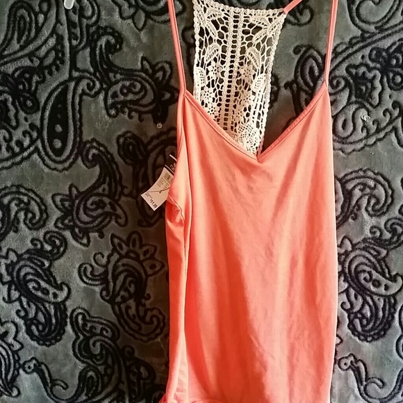 Rue21 Tops - Crocheted back light coral tank top