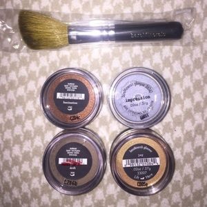 12 Bare Minerals Shadows, 3 Bare Minerals Brushes