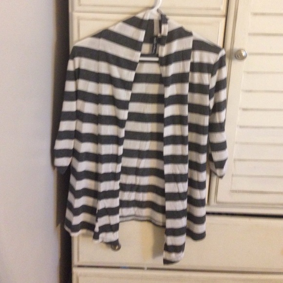 Gray and white striped sweater - Picture 2 of 4