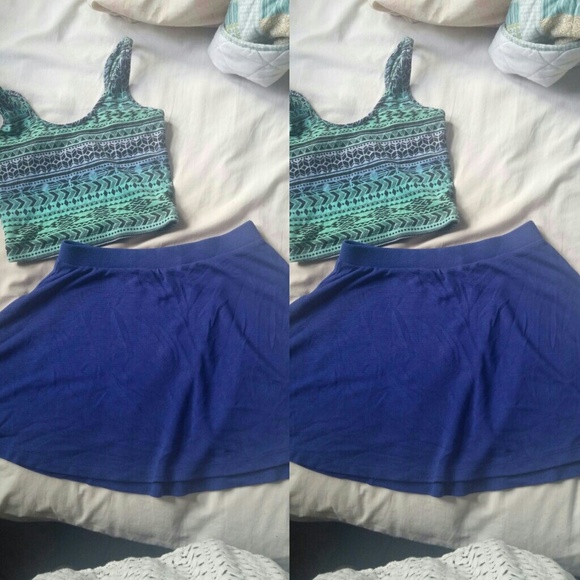 ??BUNDLE?? FOREVER21 skirt and crop tank