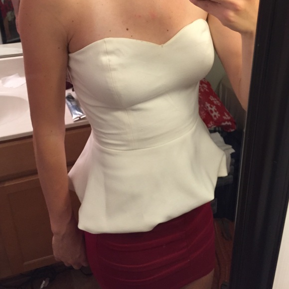White, strapless, peplum top