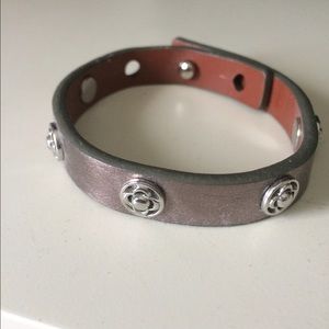 Stella & Dot Clover Single Wrap Leather Bracelet