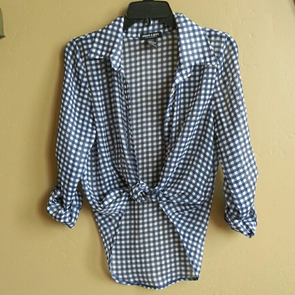 High-Low Sheer Checkered Top - Picture 4 of 4