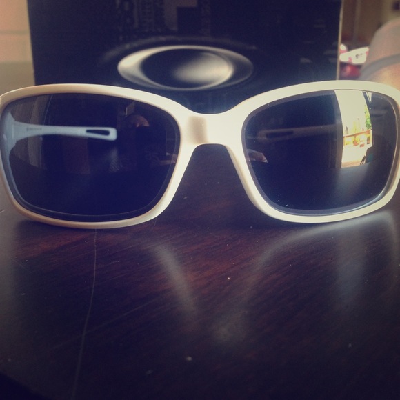 Oakley Sunglasses "Dispute" brand new