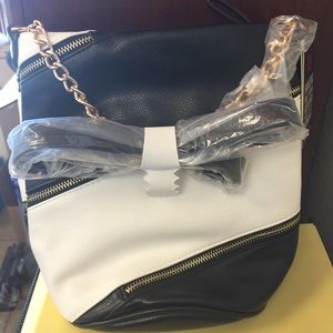 Cute Black/White Crossbody