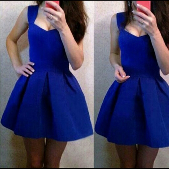 Sweetheart Pleated Dress