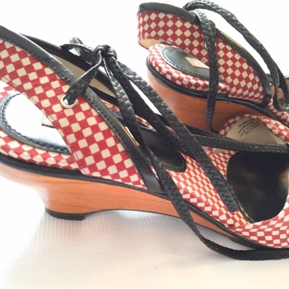 Retro-Style Wedges with Ankle Ties - Picture 4 of 4