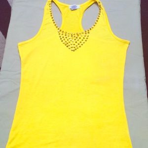 Yellow tank 💛!