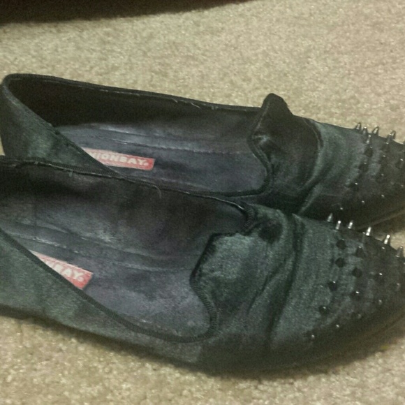 Unionbay spiked toe flats - Picture 3 of 4